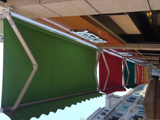 Avvolgimento per ombrelloni aperti in poliestere con colori personalizzati e materiale di vela