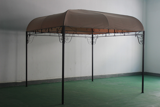 Grill in metallo all'aperto con copertura rivestita con PA