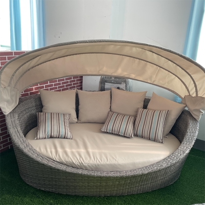 Set Bistro a colori personalizzati di design moderno Divano in rattan in alluminio Set con tavolo da tè