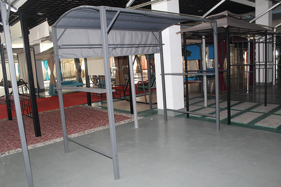 Gazebo a telaio in acciaio Pergola con dimensioni e design pieghevole di 2.45*1.37*2.15M