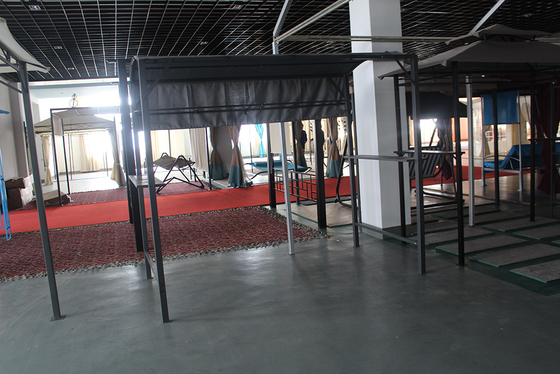 Gazebo a telaio in acciaio Pergola con dimensioni e design pieghevole di 2.45*1.37*2.15M