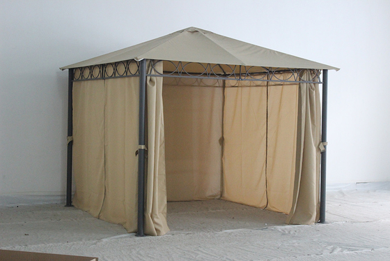 Giardino esterno Gazebo in acciaio metallo con tenda in poliestere Un parco duraturo Opzione di svago