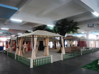Scopri la combinazione perfetta di bellezza e funzionalità con il nostro Gazebo in metallo di lusso